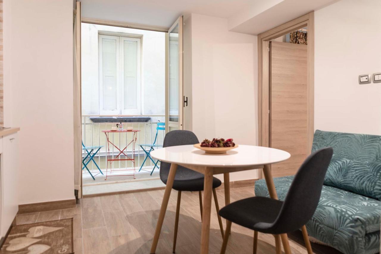 Via Nilo 20 Apartments Naples Exterior photo